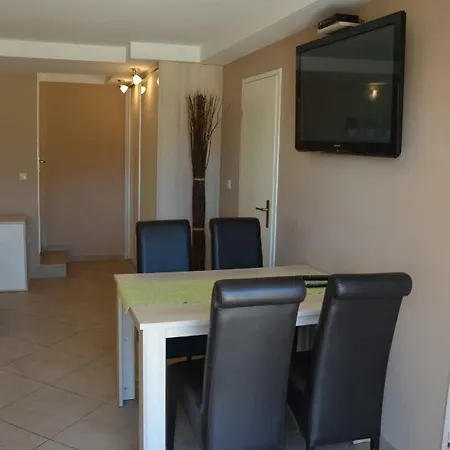Mango Ii Apartamento Baška