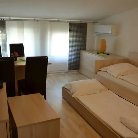 Mango Ii Apartament *