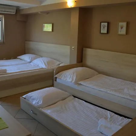 Mango Ii Apartament *